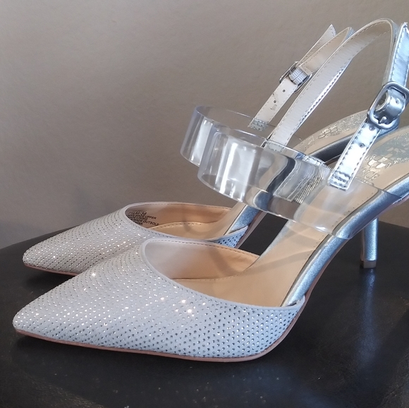 Vince camuto. Pumps - Picture 12 of 16